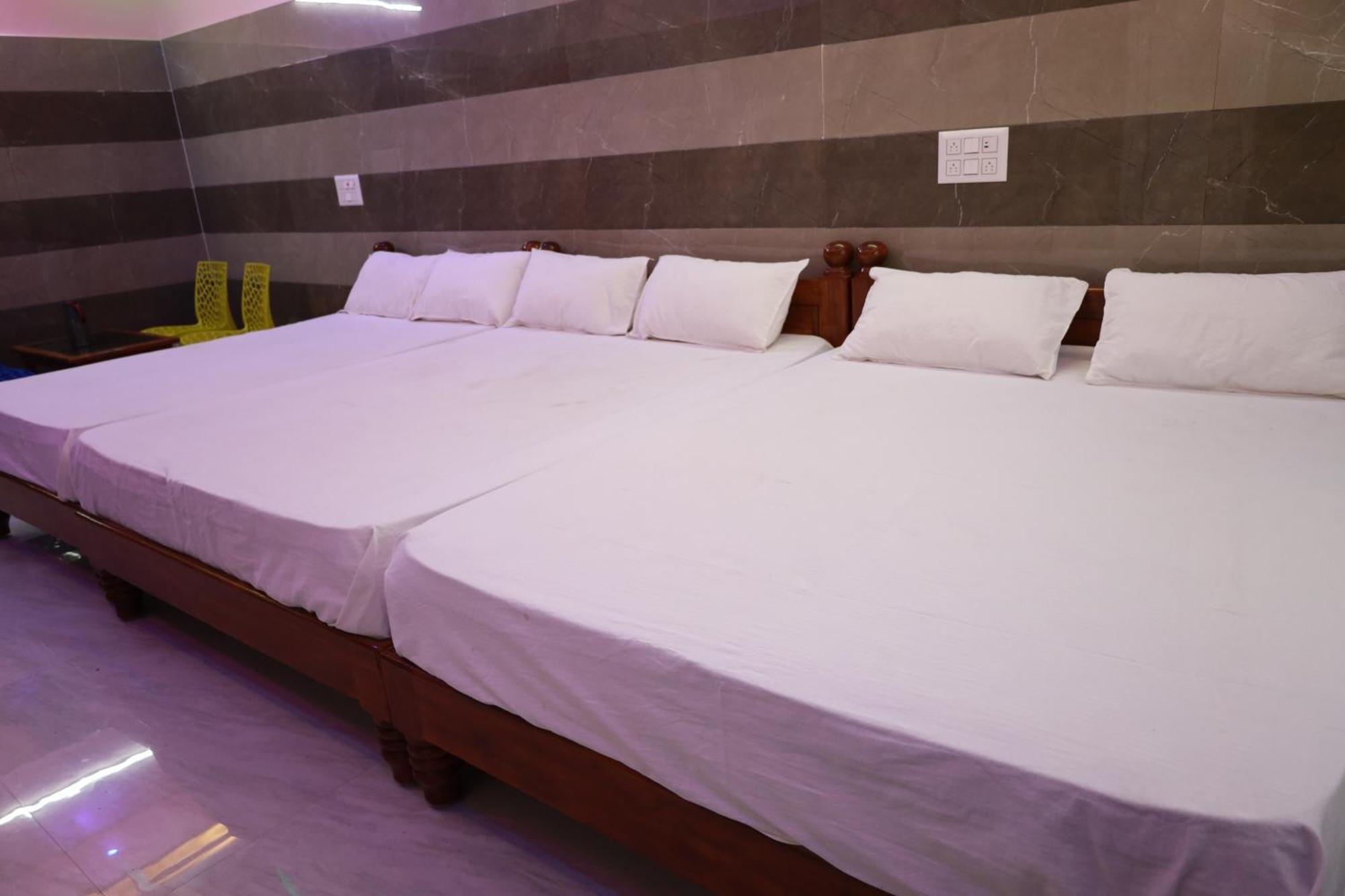 Rv Residency Hotell Wodapatti Eksteriør bilde